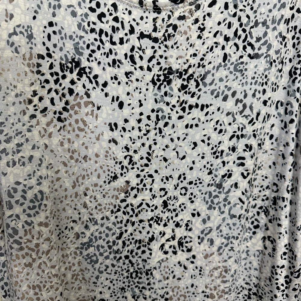 LOGO by Lori Goldstein Gray Patterned Tank Top - Picture 4 of 5